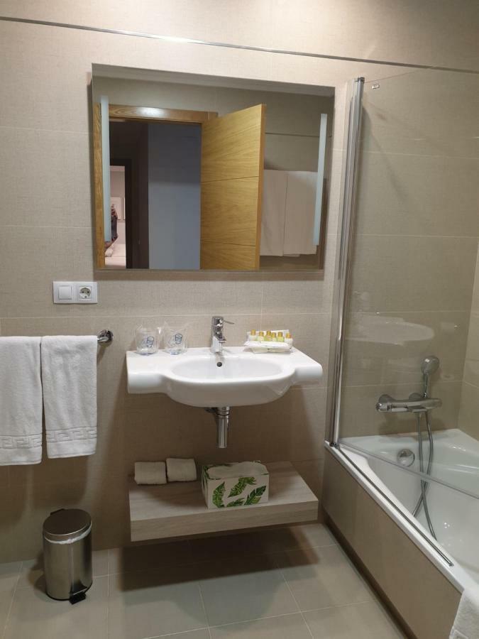 Apartamentos Porta Nova ルーゴ エクステリア 写真